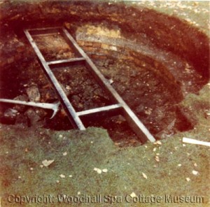 fig6_well_collapse